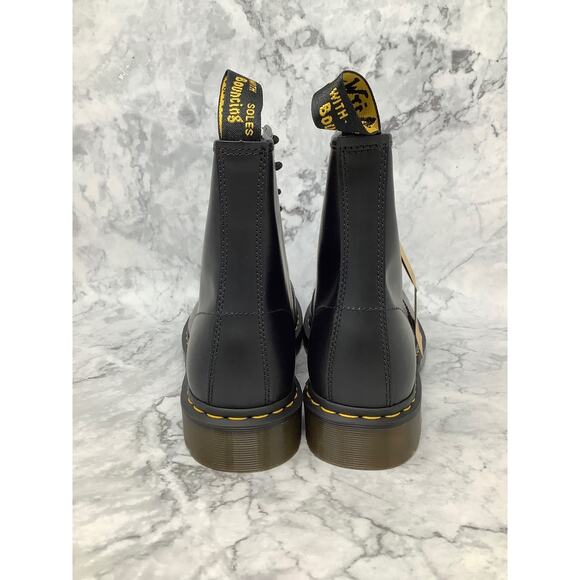 Dr. Martens Men\'s Size 12 Black 1460 Smooth Leather Lace Up Ankle Boots BR11-15 main image 5